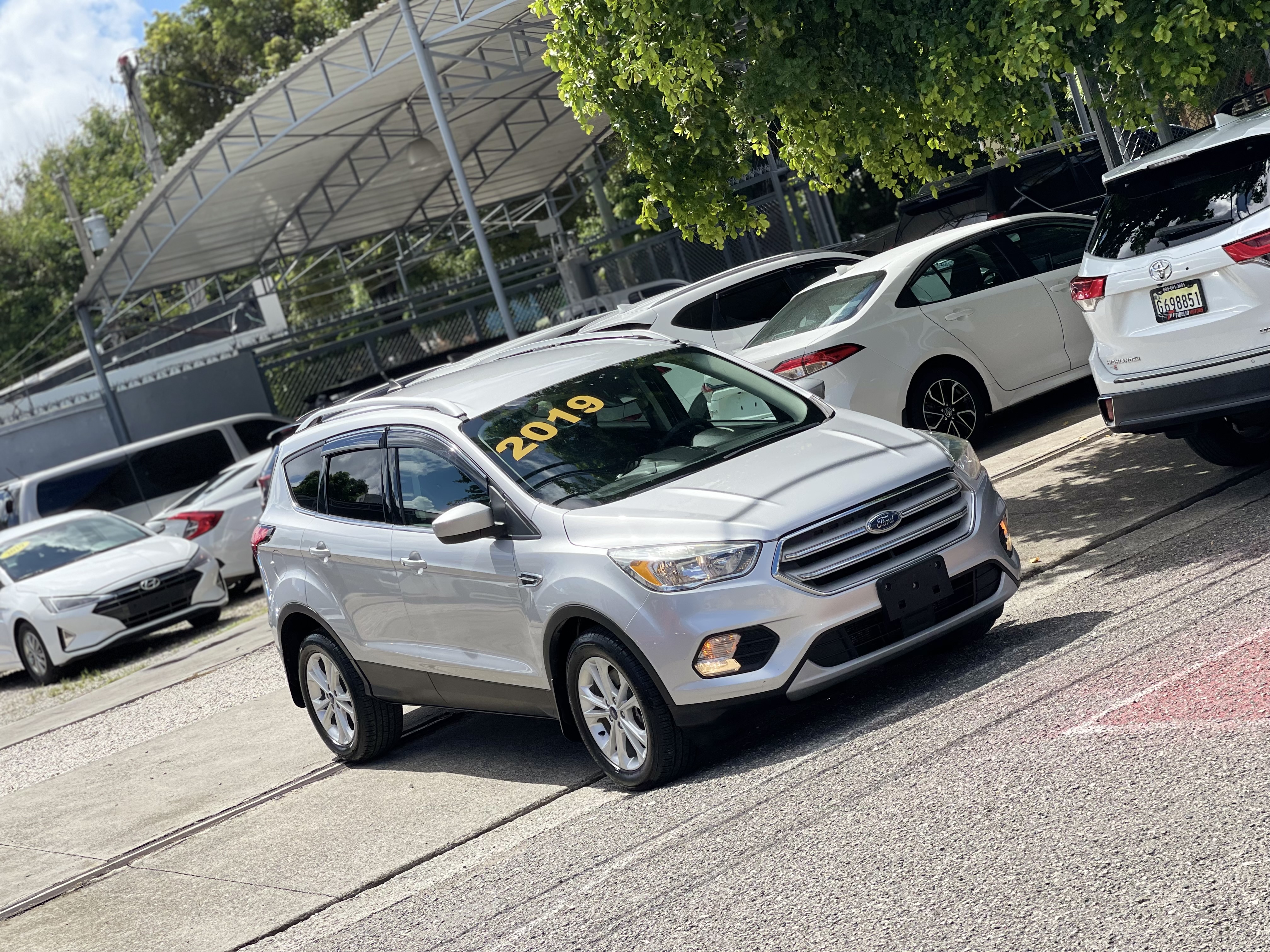 jeepetas y camionetas - 2019 Ford Escape SE 4WD CLEAN CARFAX 2