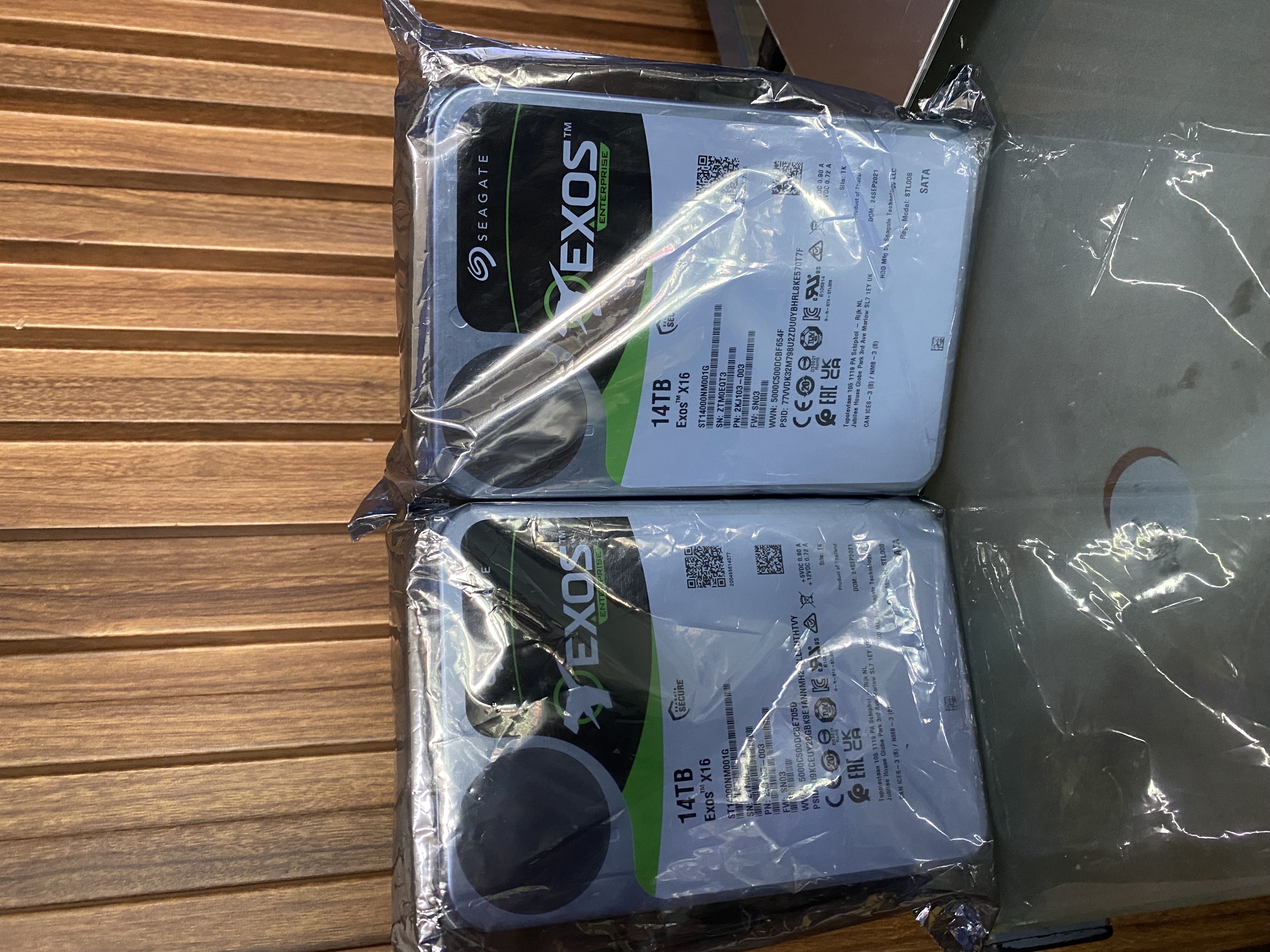 otros electronicos - disco duro sata HDD 14TB  6