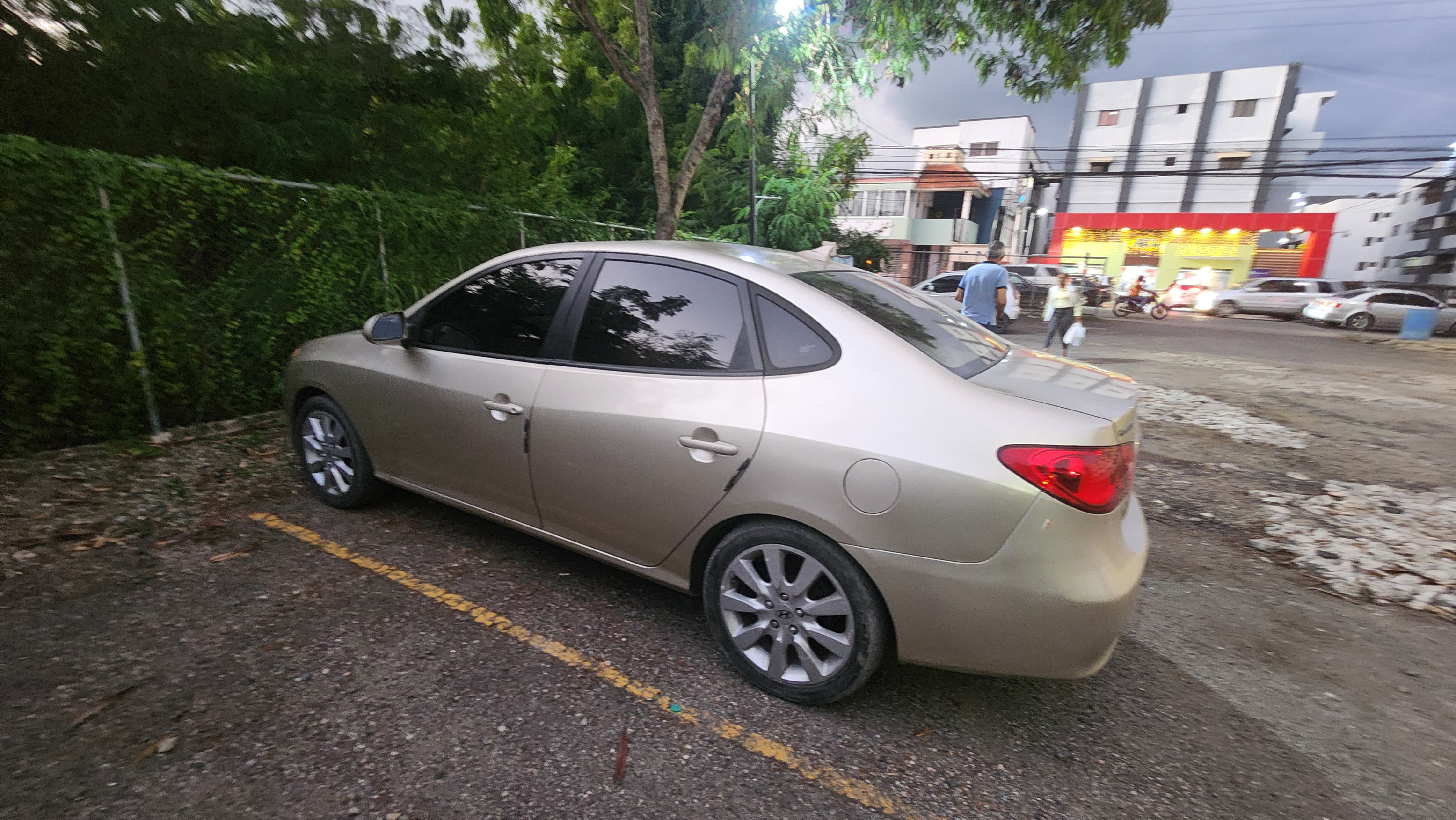 carros - hiunday elantra 2010 4