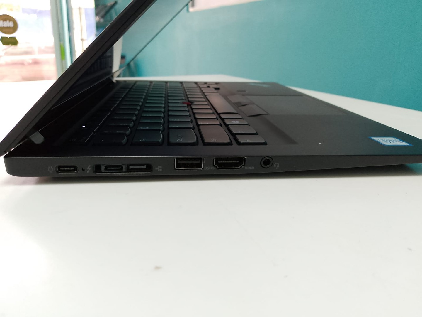 computadoras y laptops - Laptop, Lenovo ThinkPad T490s / 8th Gen, Intel Core i5 / 8GB DDR4 / 512GB SSD

 7