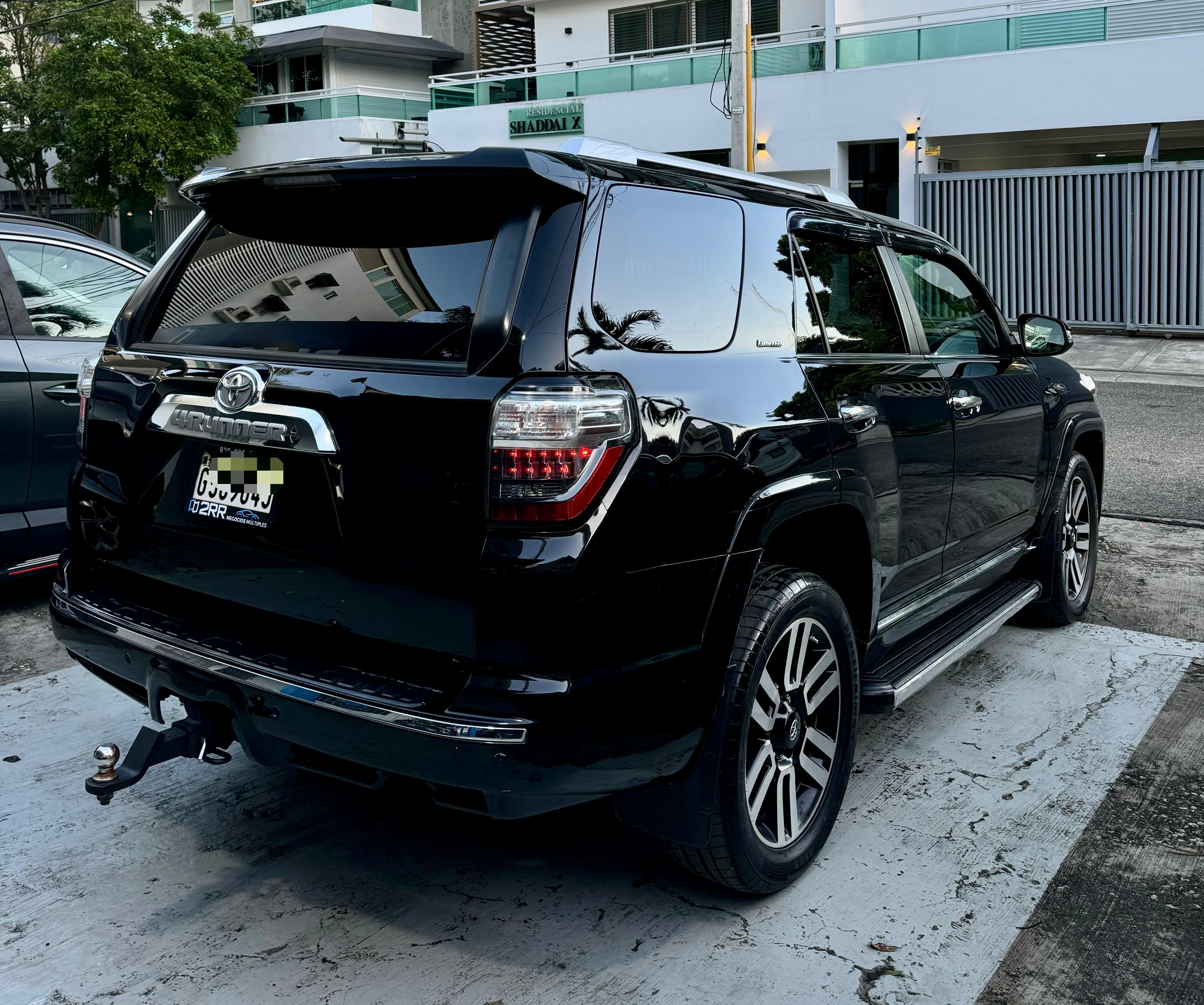 jeepetas y camionetas - Toyota 4 Runner Limited 2016 4