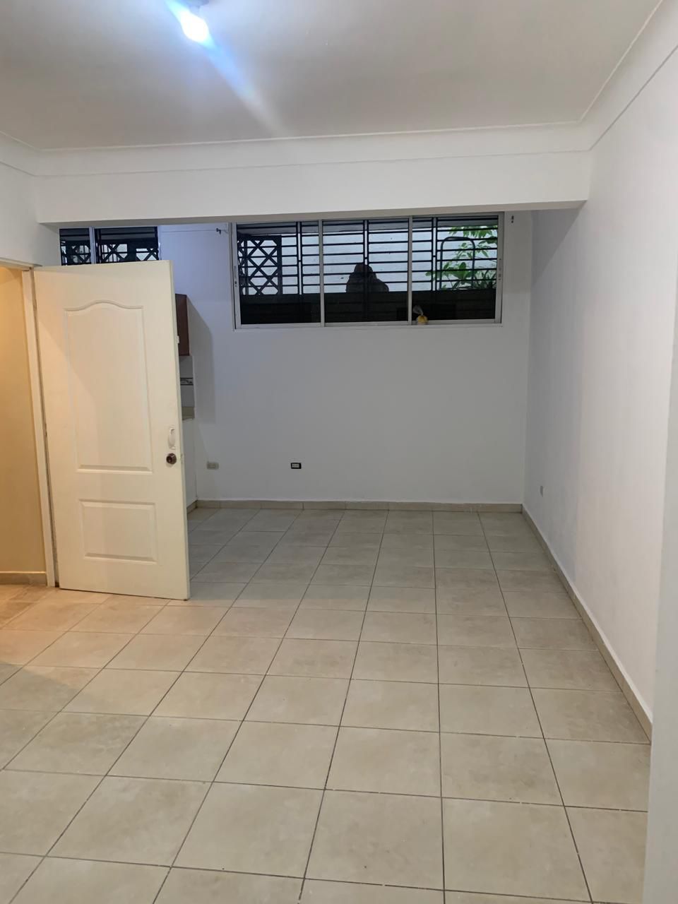 apartamentos - Vendo 1er piso de Una habitación en el Millón Pao