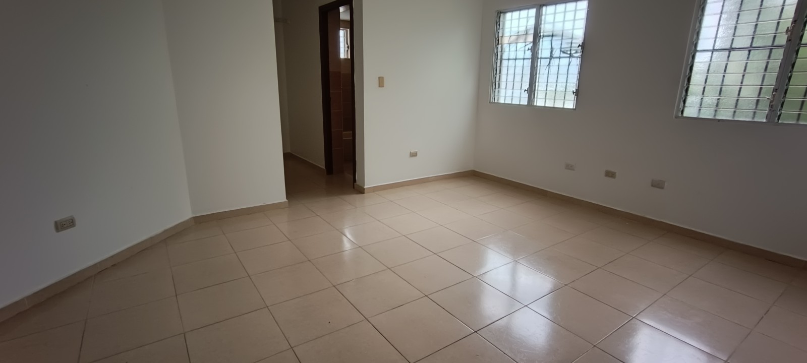 apartamentos - Amplio 3er piso 135mt2 más 2 parqueo 8