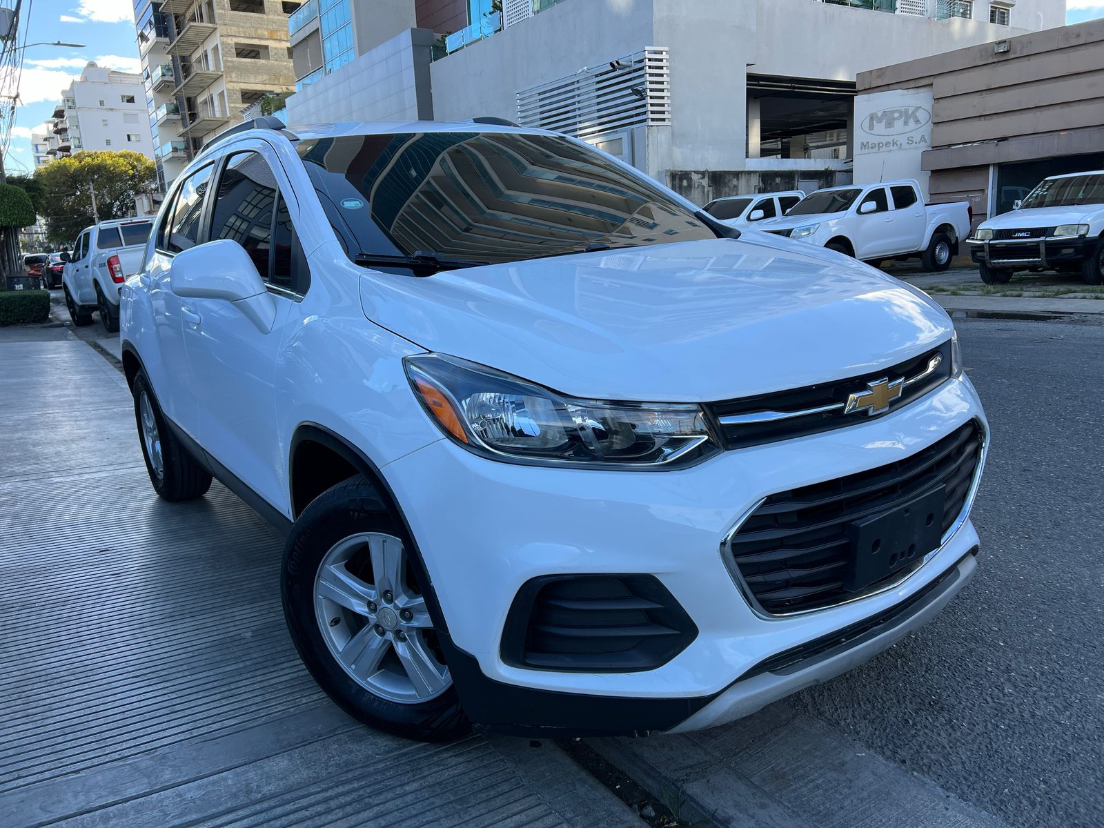 jeepetas y camionetas - CHEVROLET TRAX LT 2020 2