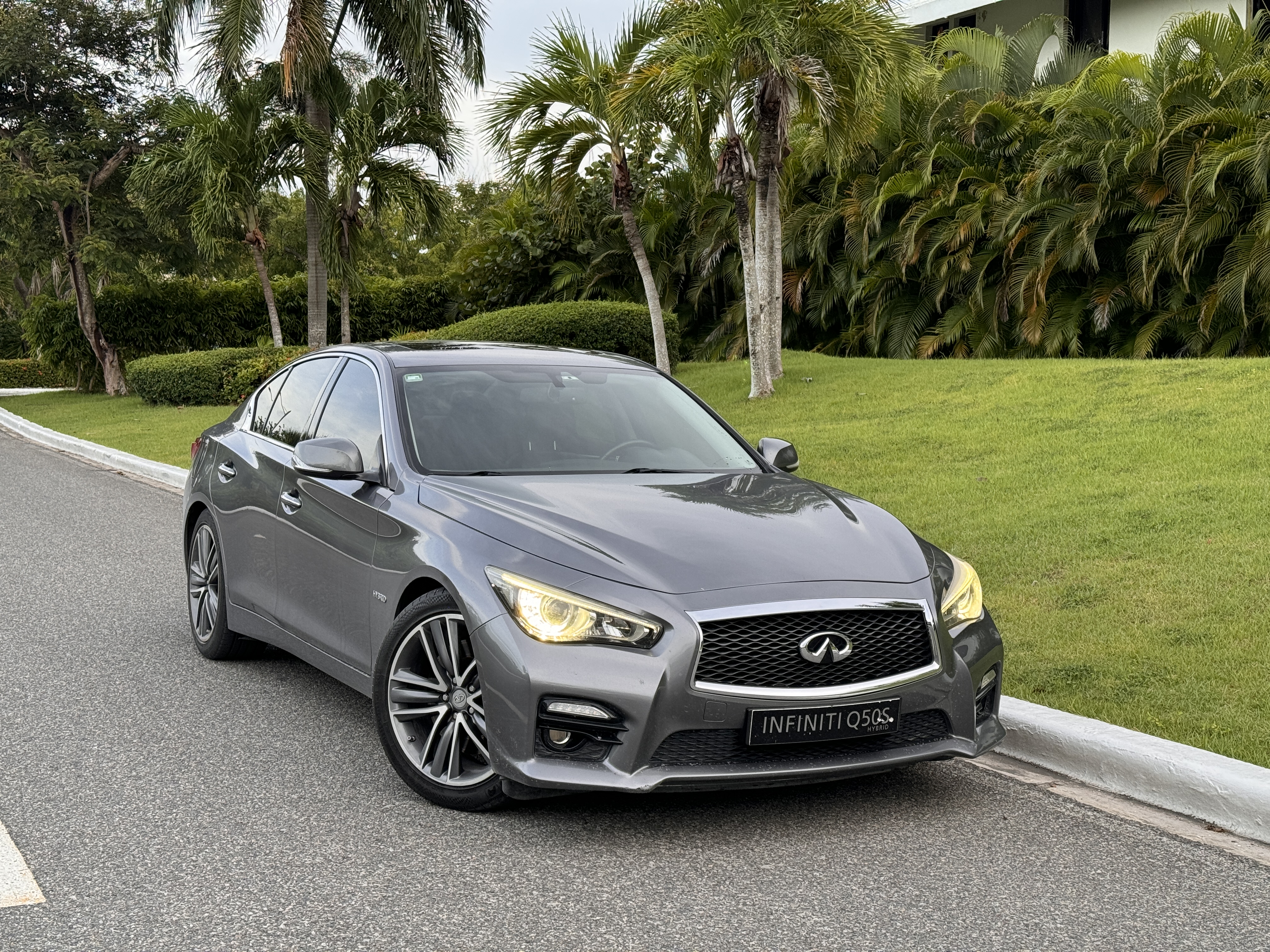 carros - Infinity Q50S