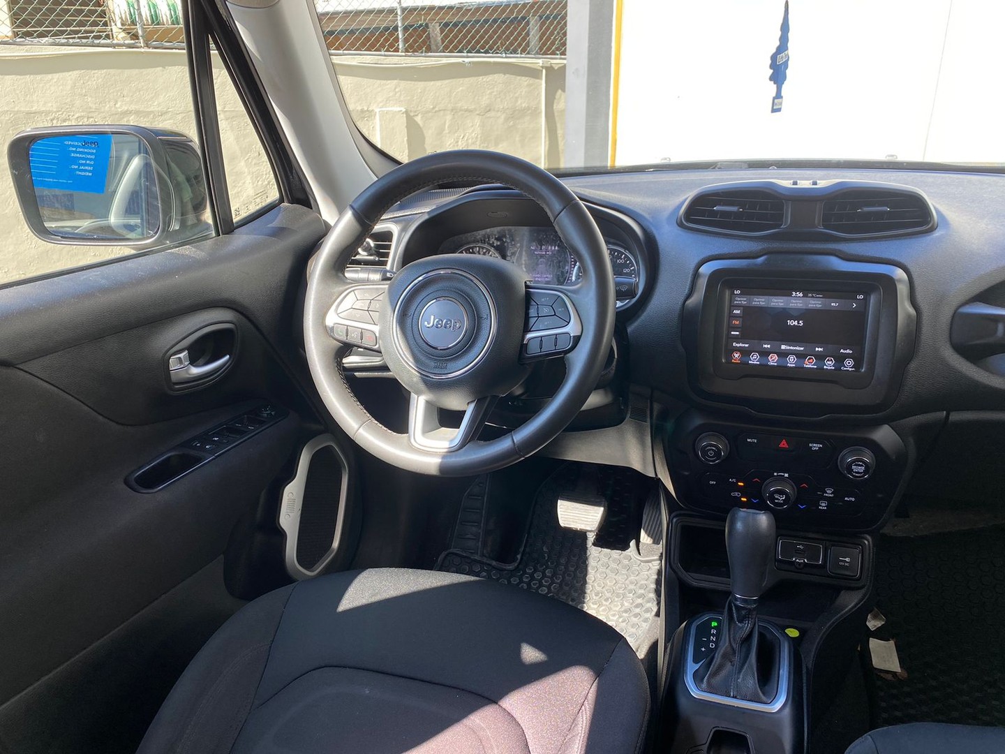jeepetas y camionetas - Jeep renegade latitud 2019 impecable  6