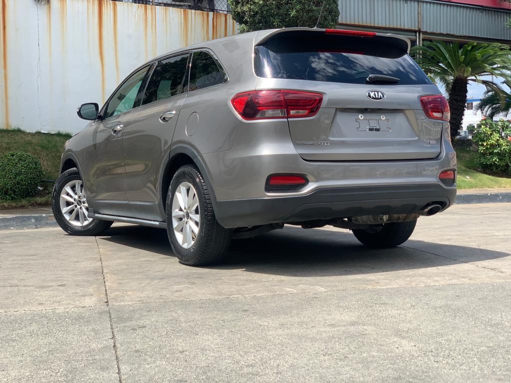 jeepetas y camionetas - KIA SORENTO 2019 3 FILAS DE ASIENTOS EN PIEL HALOGENOS LED ESTRIBOS LA MAS NUEVA 5