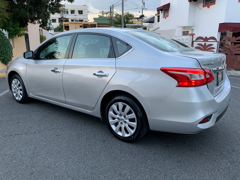 carros - Nissan sentra sv 2017 8