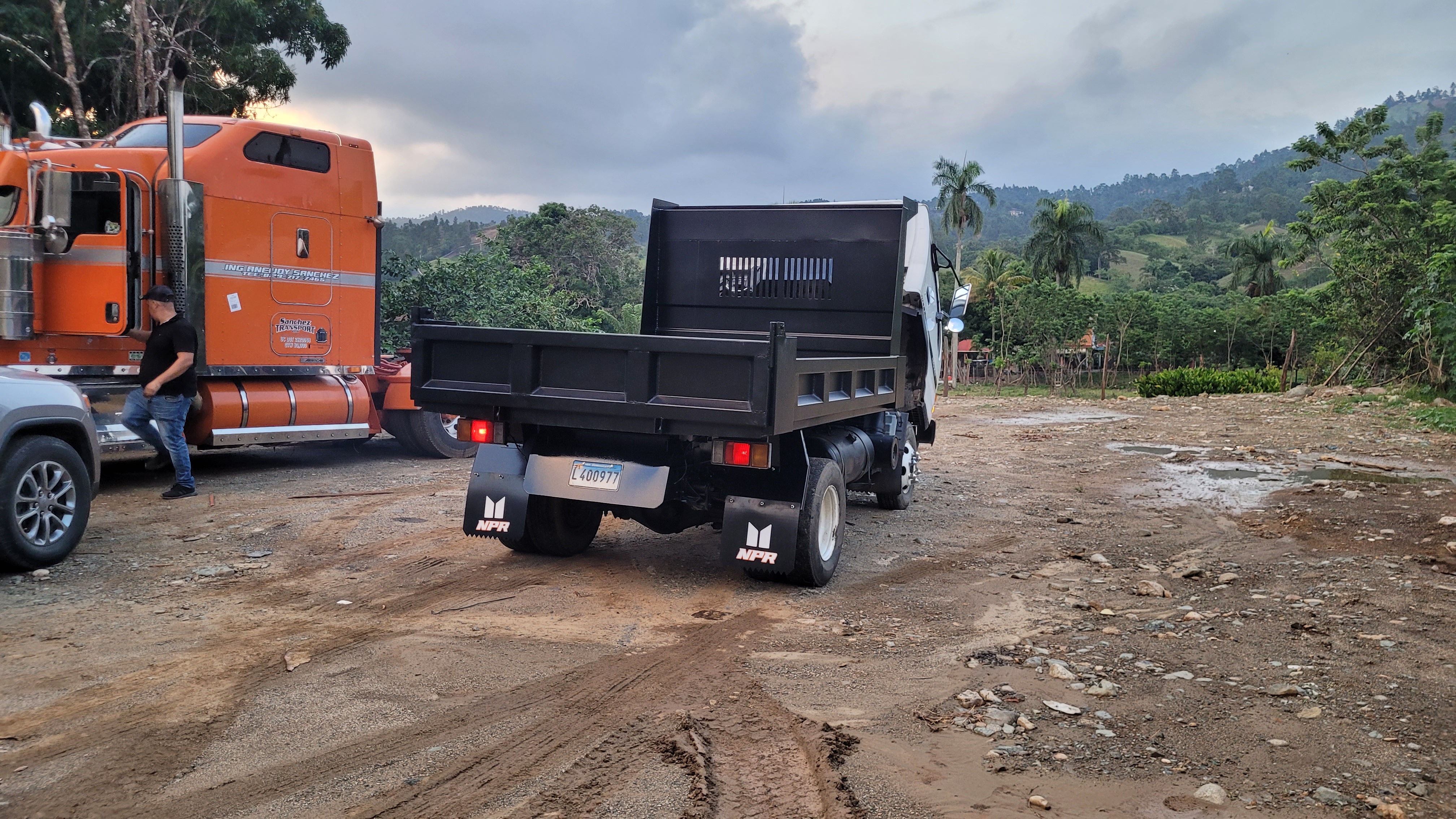 camiones y vehiculos pesados - camion isuzu volteo  1