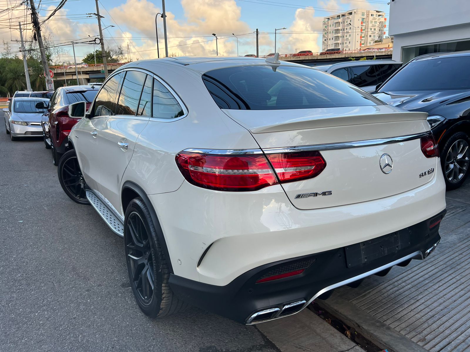 jeepetas y camionetas - Mercedez-Benz GLE 63S 2017 1