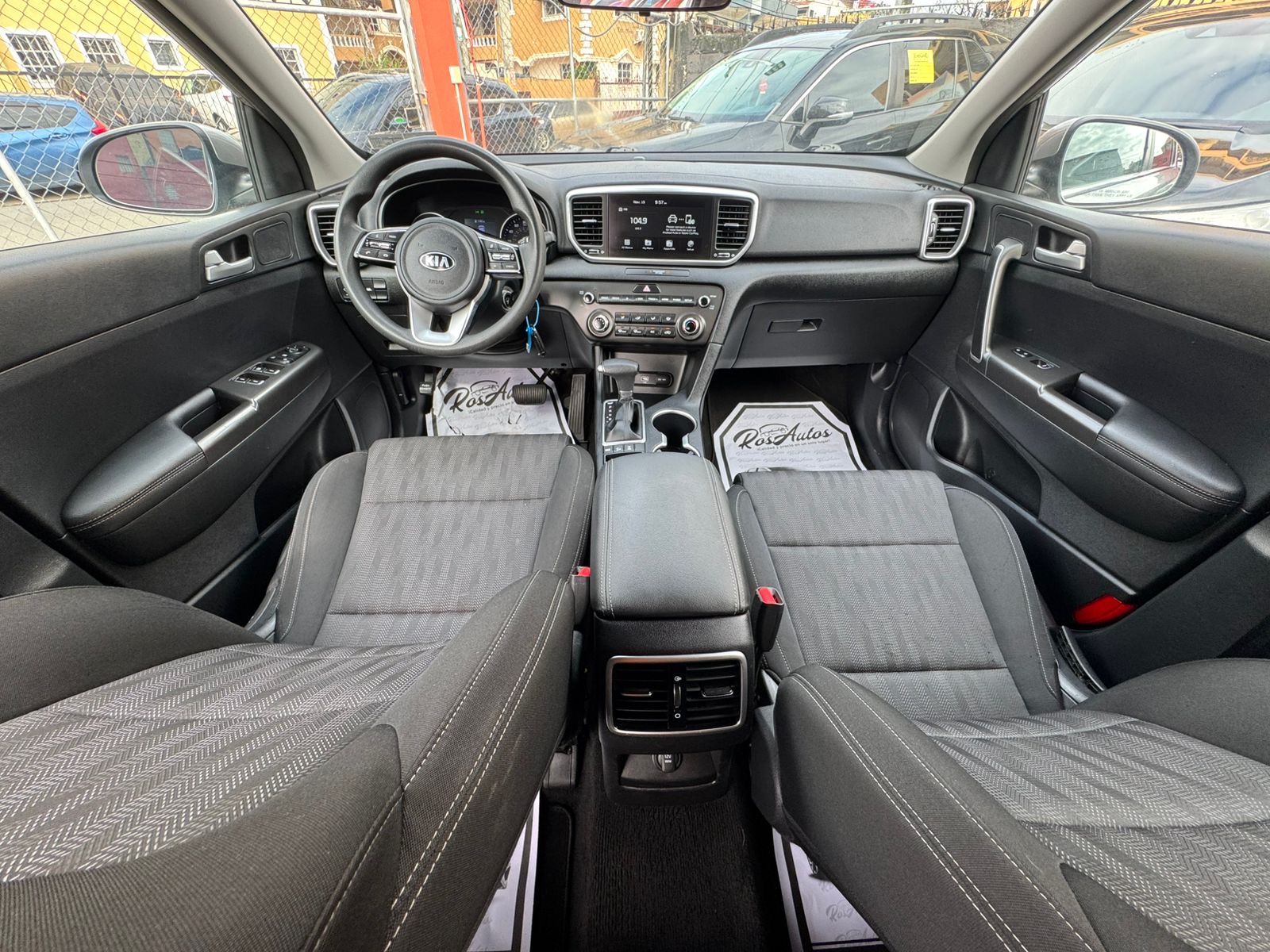 jeepetas y camionetas - Kia Sportage LX 2020  7