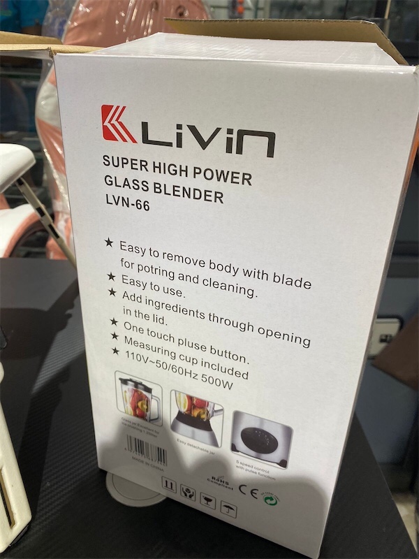 electrodomesticos - Licuadora LIVIN nueva de caja y todo los utensilios incluidos.
