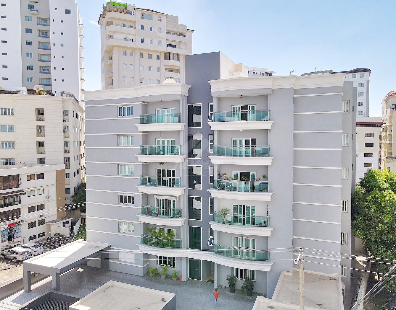 apartamentos - TORRE EXCLUSIVA ZONA LA TRINITARIA SANTIAGO 