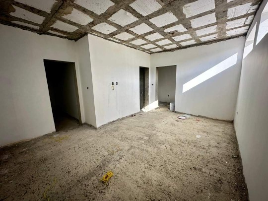 casas - En la segunda línea de playa,villa está casi lista con un apartamento extra  3