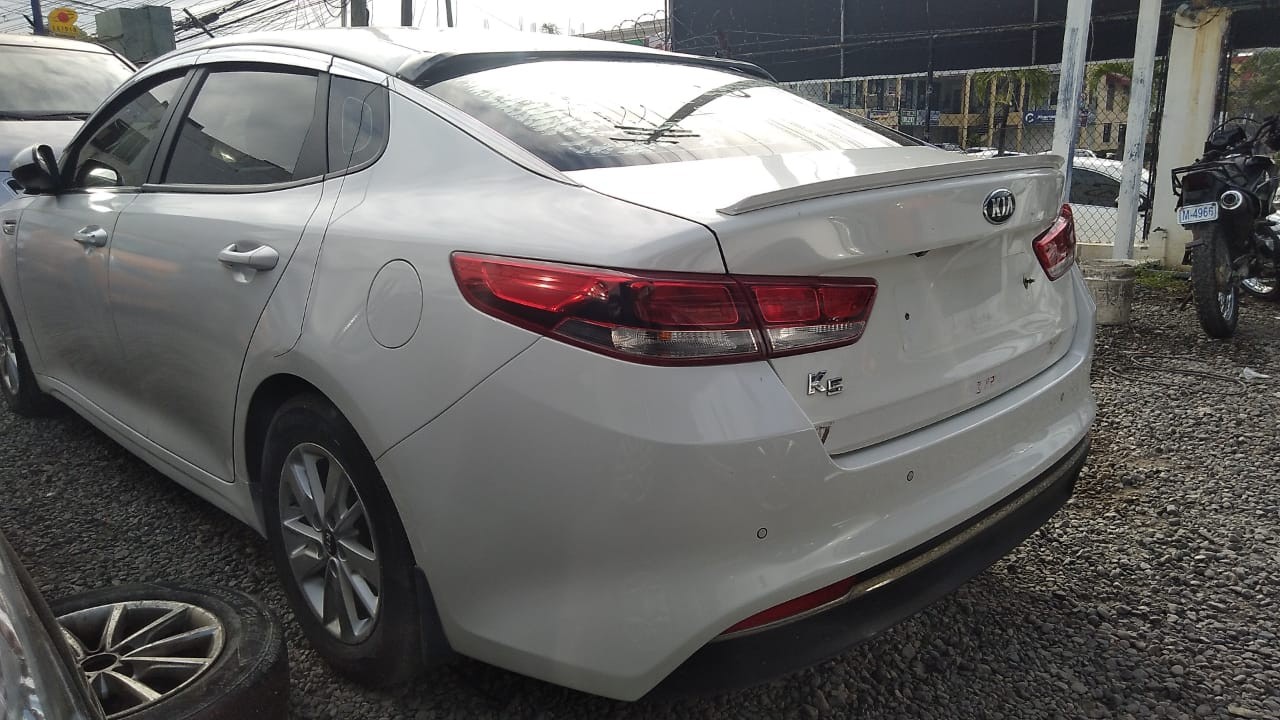 carros - KIA K5 2018 BLANCODESDE: RD$ 715,100.00 3