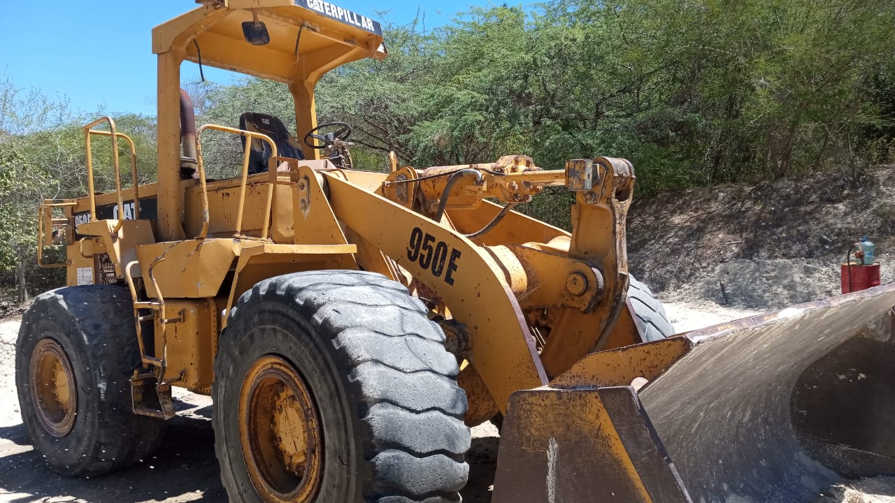 camiones y vehiculos pesados - Pala caterpillar 950E.
1988.
RD $1,800,000.00