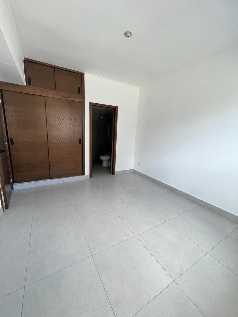 apartamentos - Apartamento en venta en Evaristo Morales 4