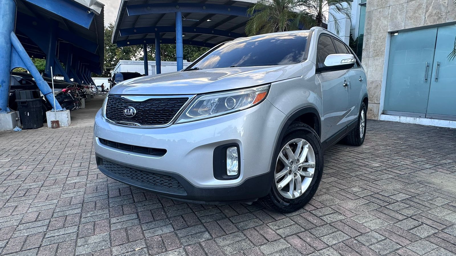 jeepetas y camionetas - kia sorento lx 2015 3