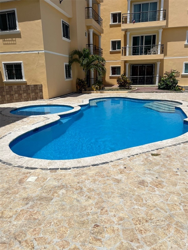 apartamentos - Apartamento en alquiler en residencial cerrado con piscina, Pueblo Bávaro. 