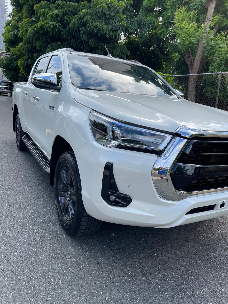 jeepetas y camionetas - Toyota hilux 2022 2