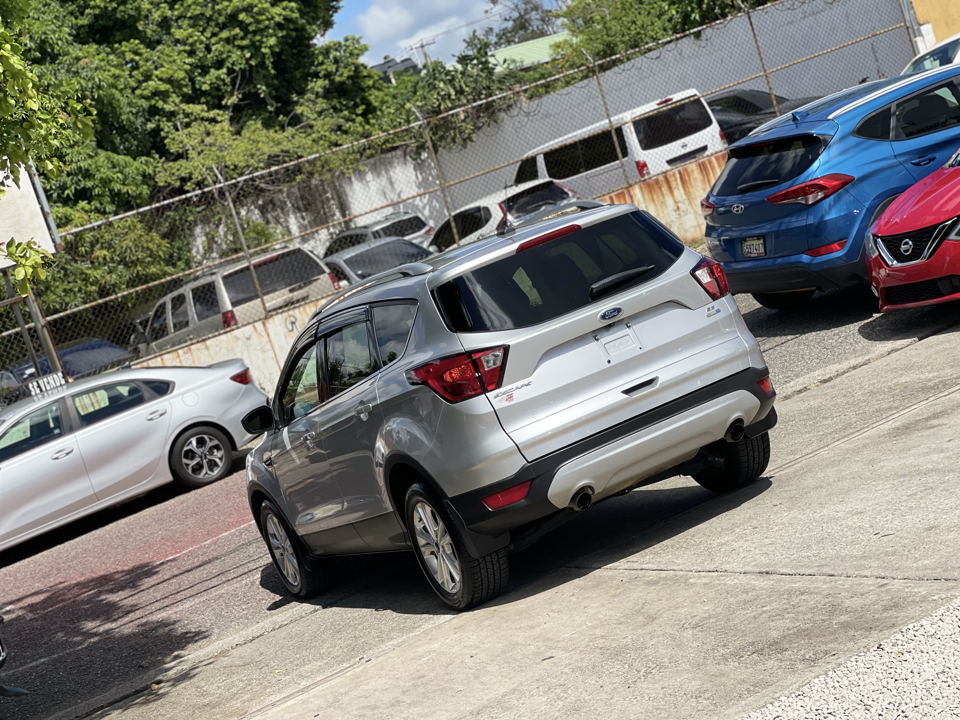 jeepetas y camionetas - 2019 Ford Escape SE 4WD CLEAN CARFAX 4