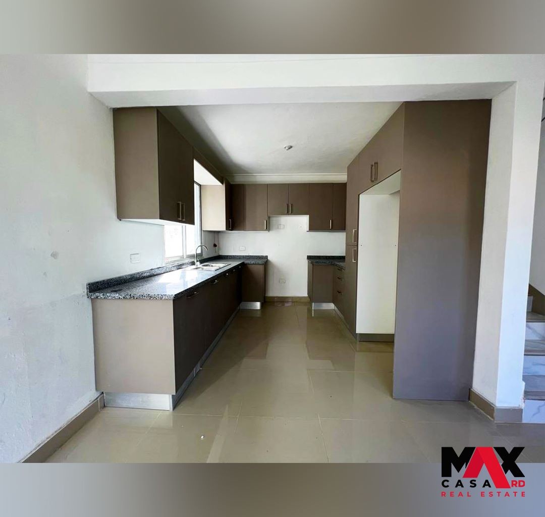 casas - HERMOSA CASA DE VENTA UBICADA EN BRISA ORIENTAL, SAN ISIDRO, SANTO DOMINGO ESTE 2