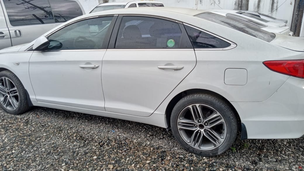 carros - HYUNDAI SONATA 2017 BLANCO IMPORTADO 7