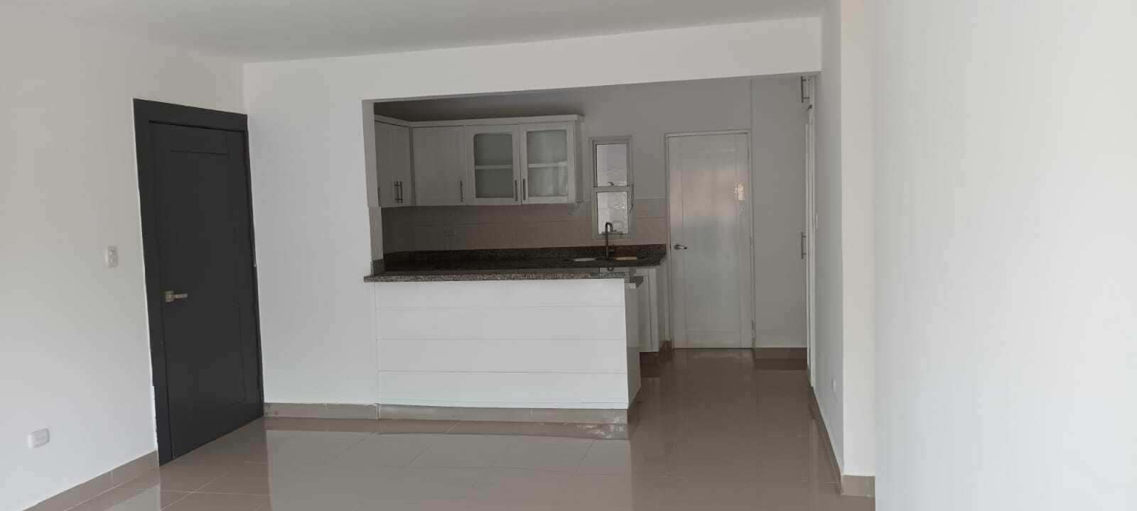 apartamentos - Se alquila céntrico, seguro e iluminado apartamento en la mejor zona de Santiago 4