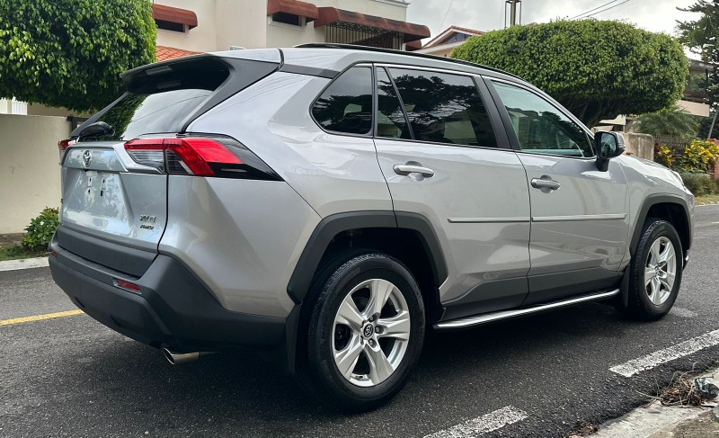 jeepetas y camionetas - Toyota rav4 2019 xle 1