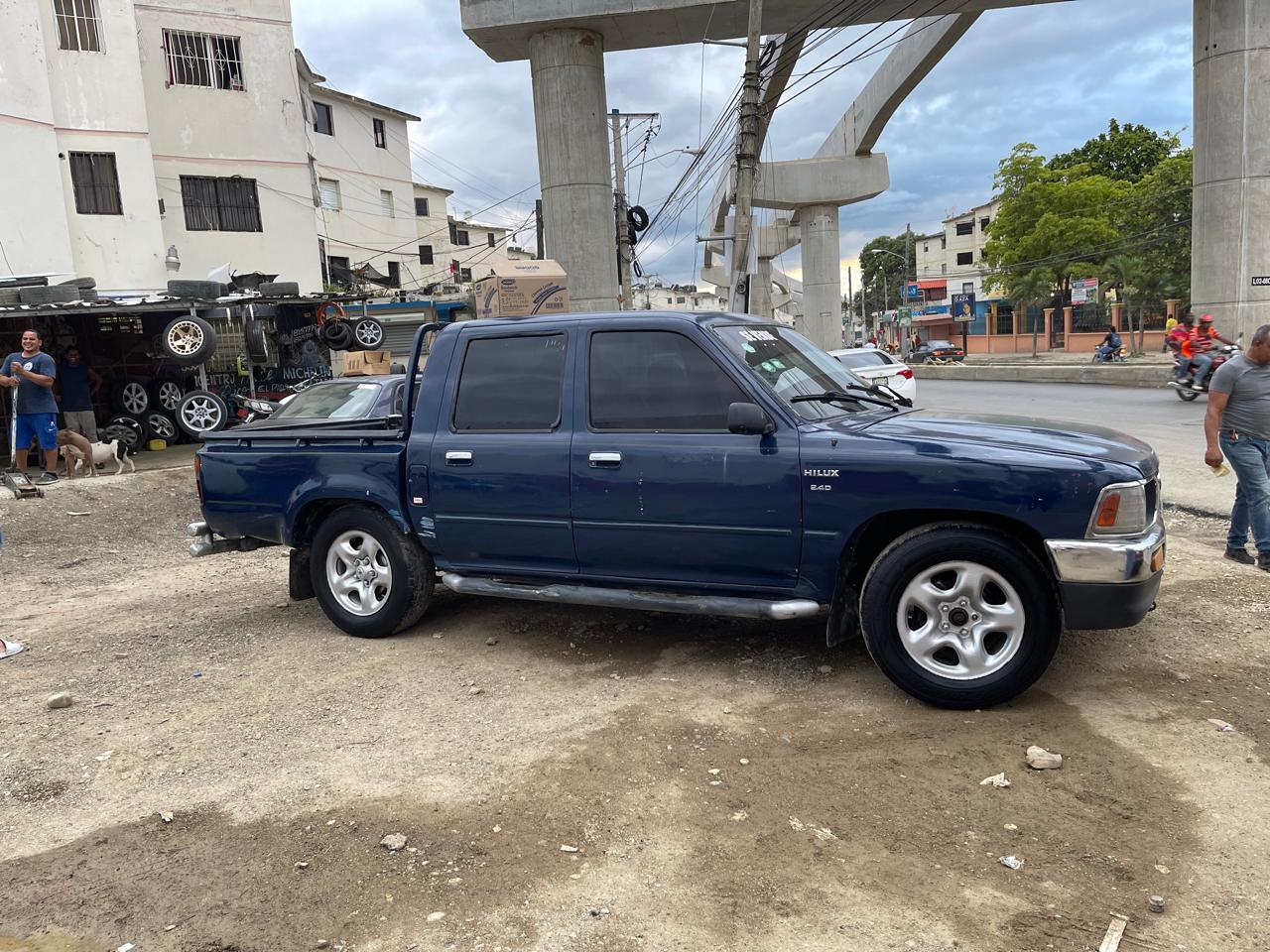 jeepetas y camionetas - Toyota hilux 1994 5