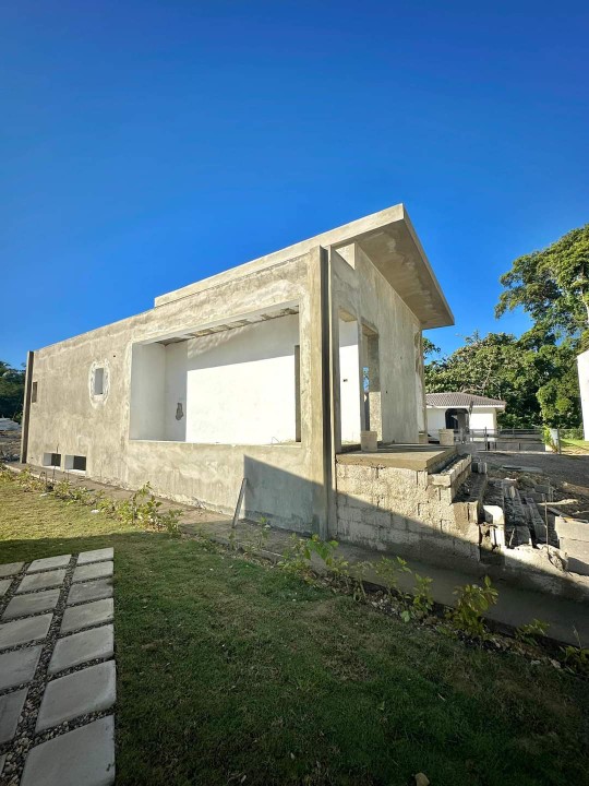 casas - En la segunda línea de playa,villa está casi lista con un apartamento extra  5