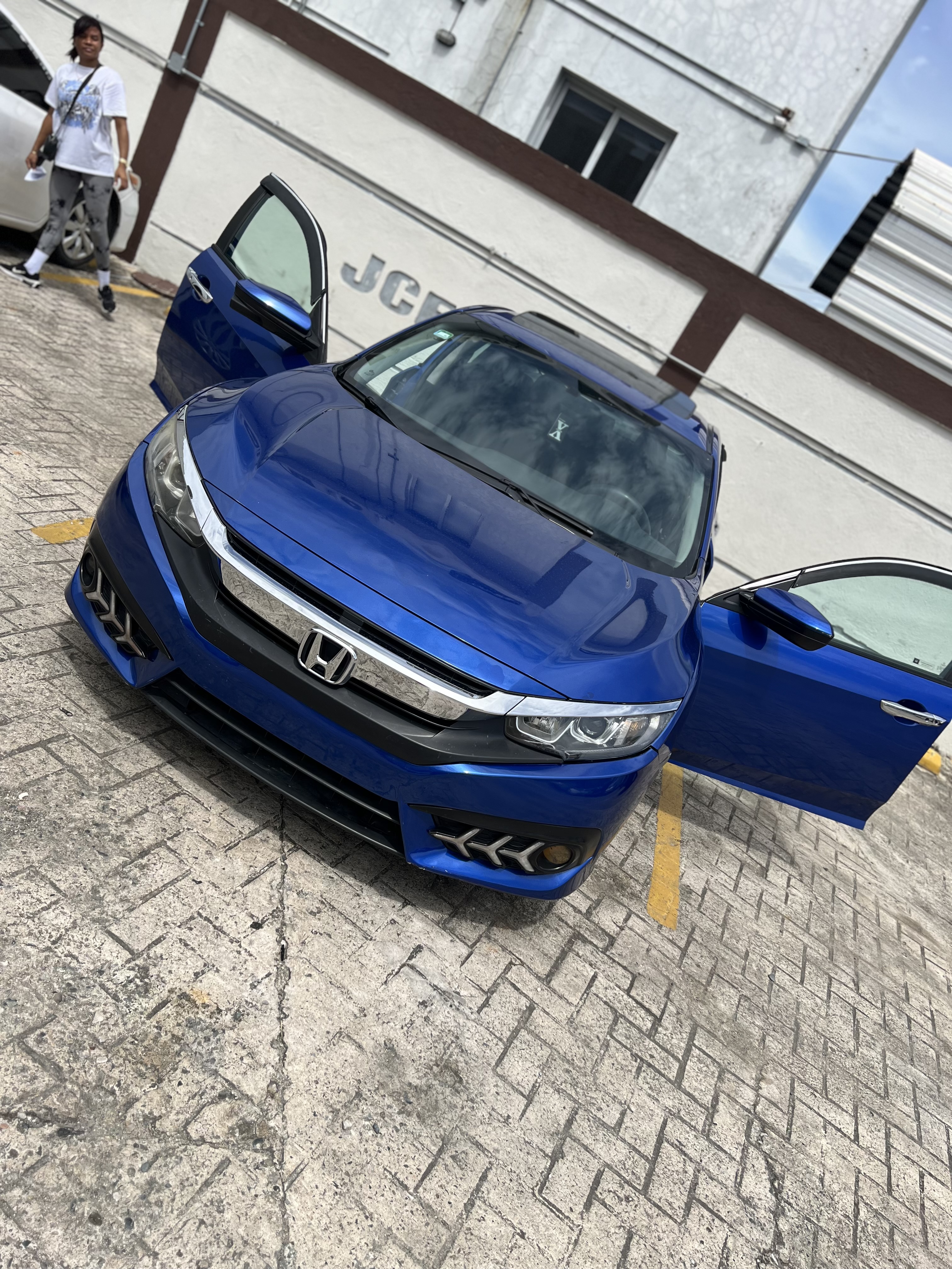 carros - Vendo mi honda civic ex 2017 está como nuevo 