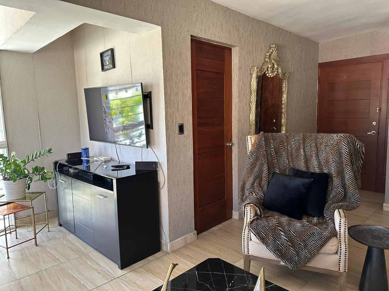 apartamentos - Apartamento en Venta LOS RESTAURADORES
USD195,000.00 5