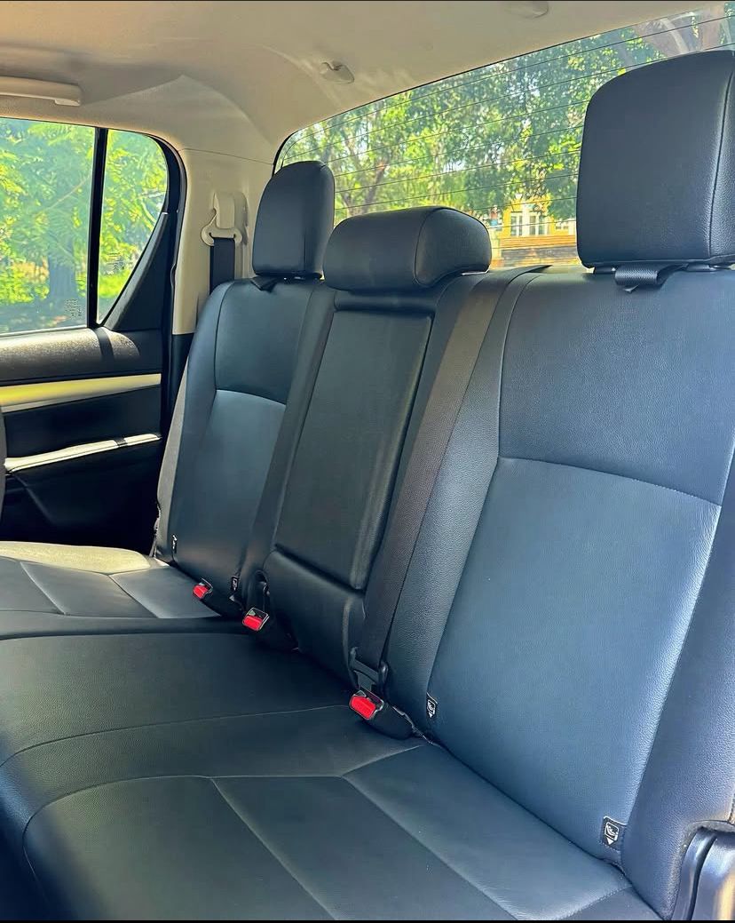 jeepetas y camionetas - Gran oportunidad de montarte en esta impecable Toyota Hailux limited 2021 4x4  7