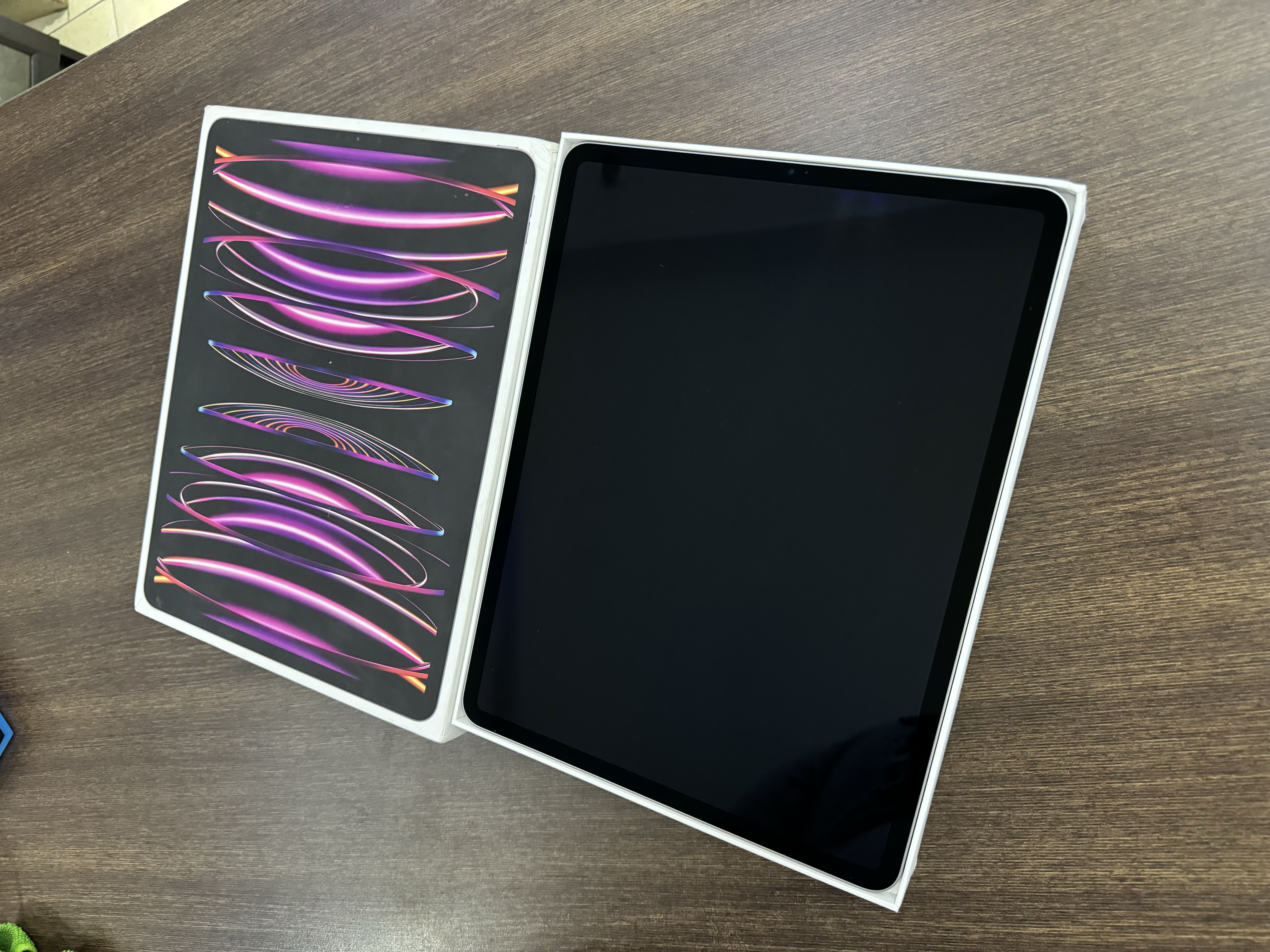 celulares y tabletas - iPad Pro 12.9 inch 6ta Gen 128GB space gray  1