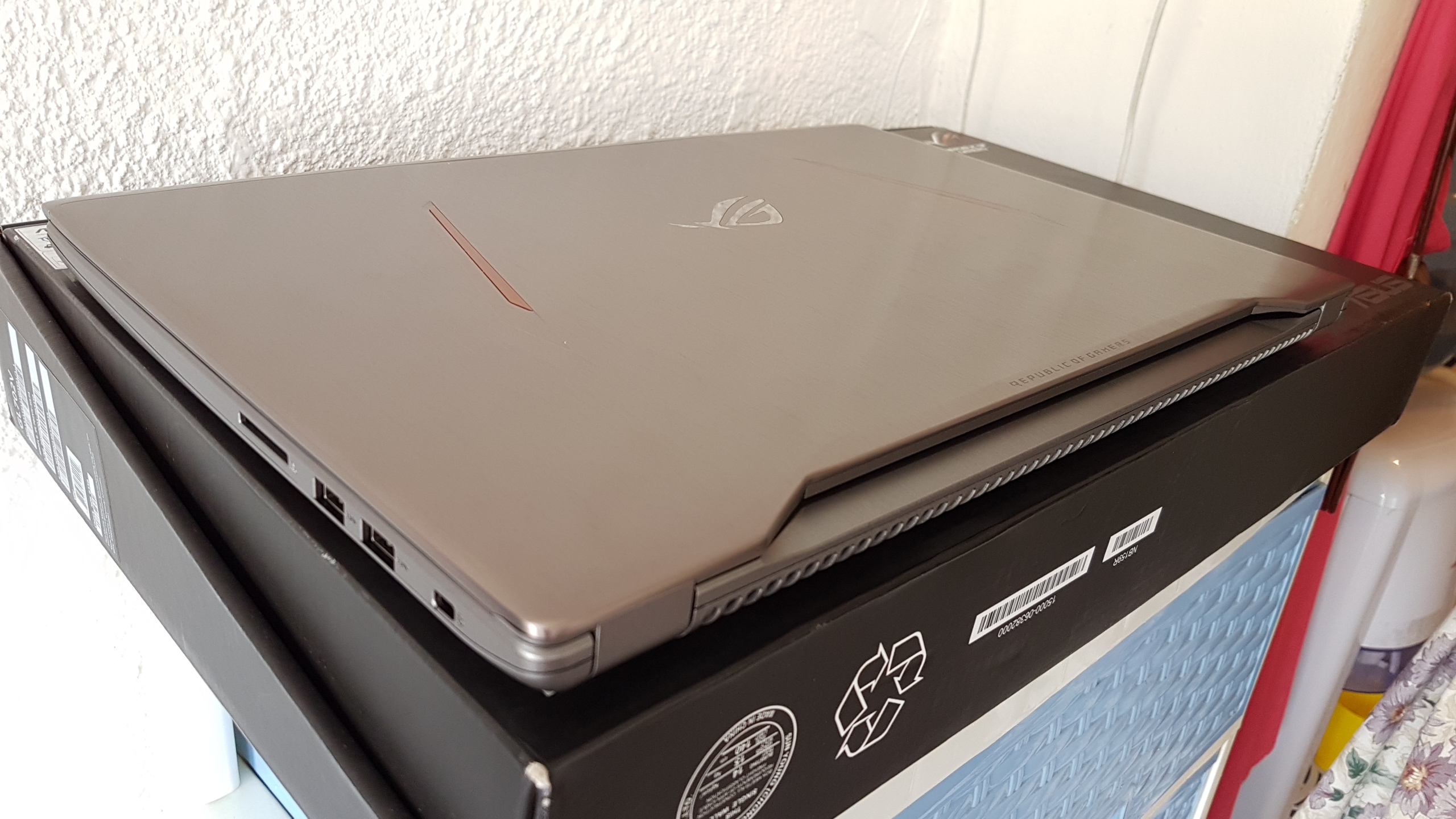 computadoras y laptops - Asus Gaming 17 Pulg Core i7 2.8ghz Ram 16gb Disco 1000gb Nvidea Gtx 1070 8gb New 1