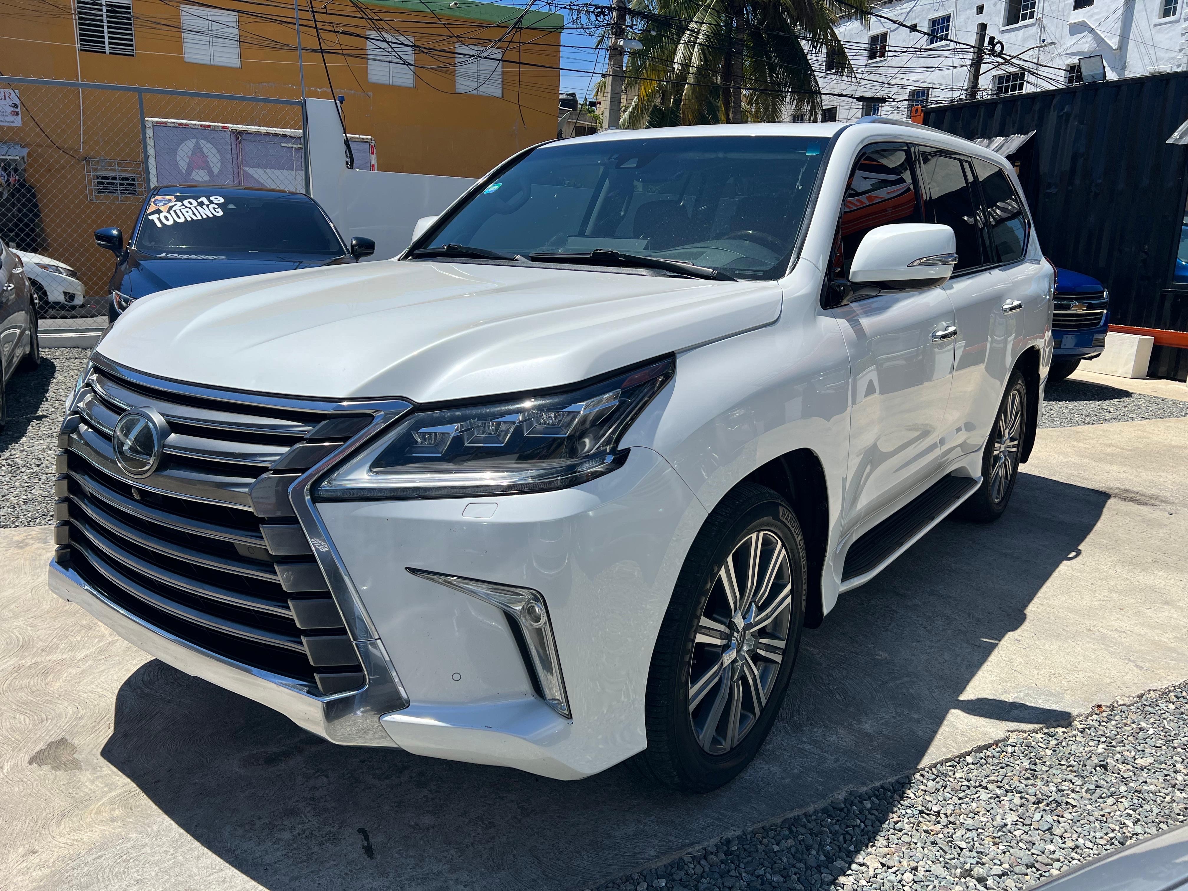 jeepetas y camionetas - Lexus LX570 2016 Unico Duelo / Clean carfax  1