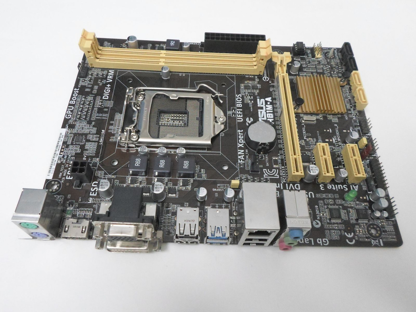 computadoras y laptops - Motherboard ASUS H81M-A DDR3 Socket 1150 3