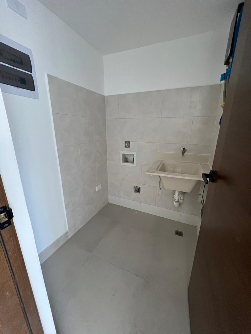 apartamentos - Apartamento en venta en Evaristo Morales 8