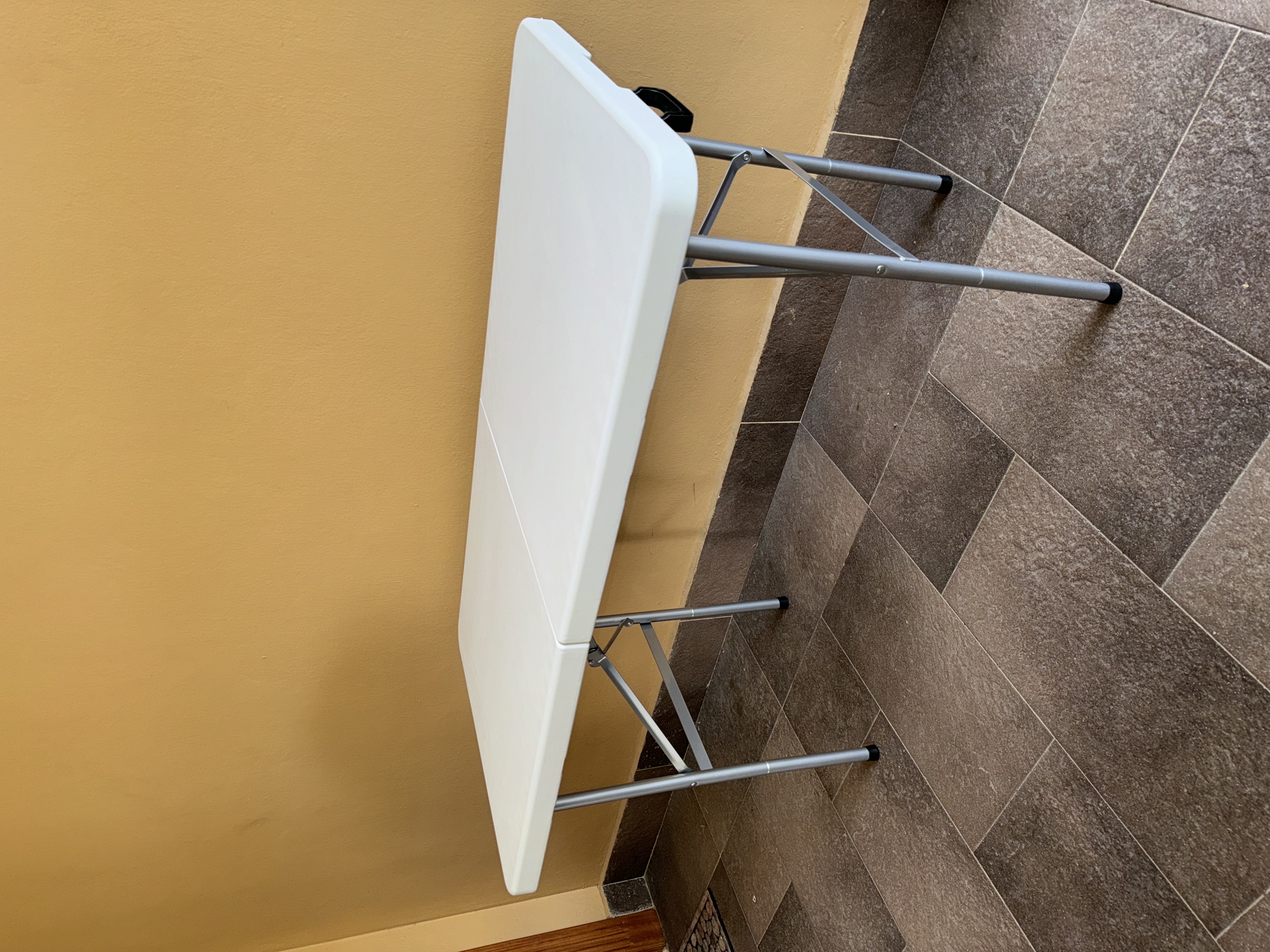 articulos de oficina - Mesa Plegable Ajustable de 4 Pies (48 PLG)