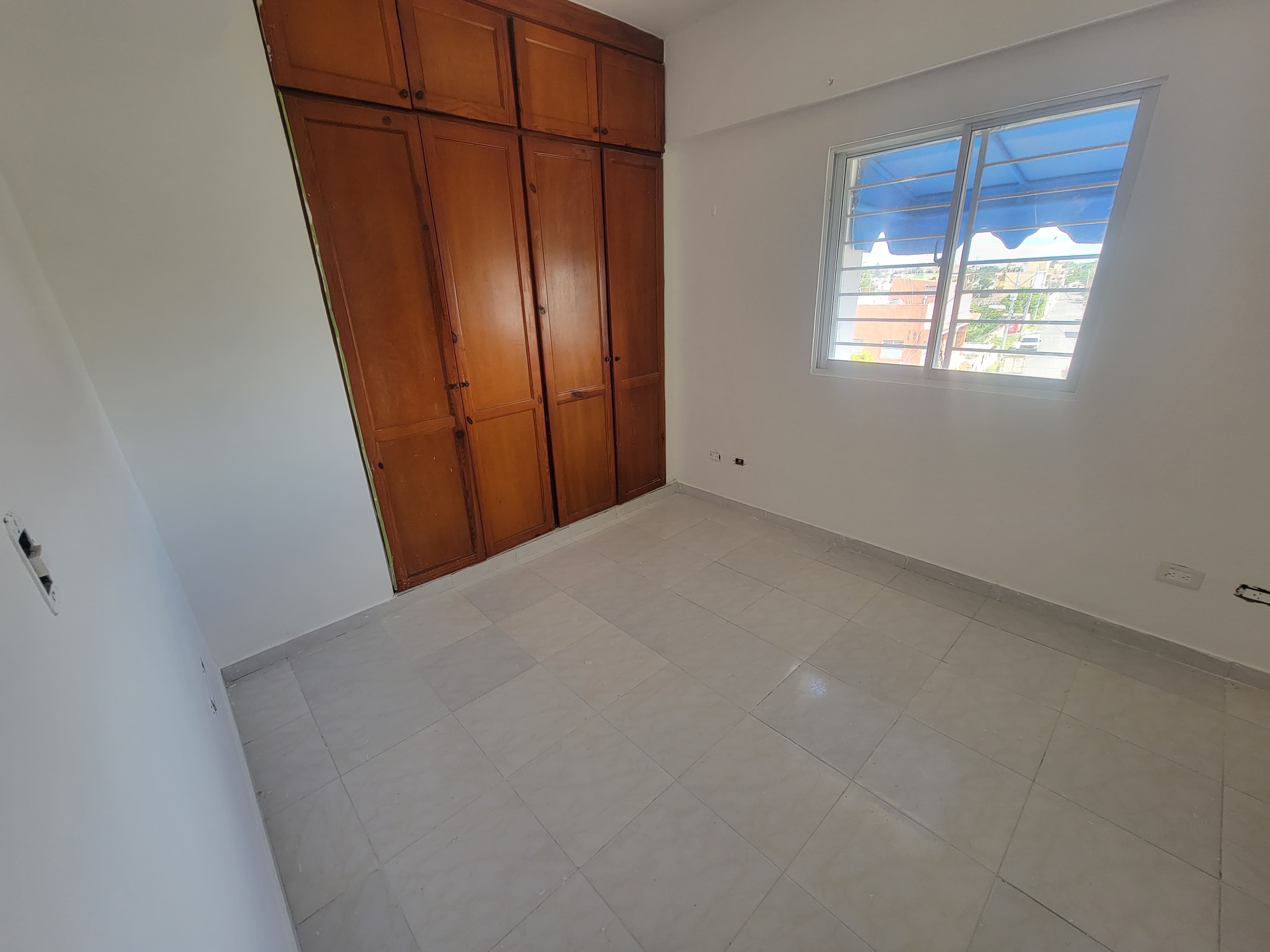 apartamentos - Venta de Apartamento en los 3 ojos 4to piso con 136mts Santo Domingo este 9