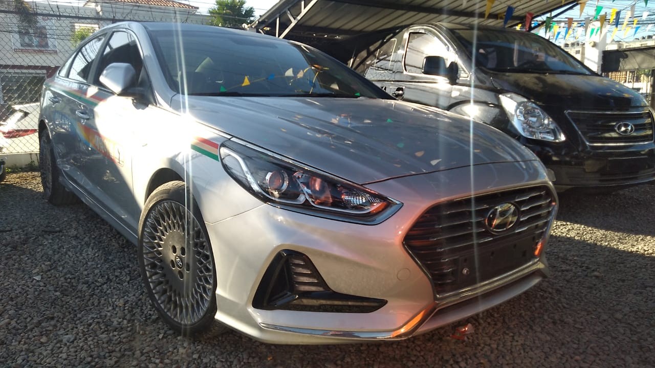 carros - HYUNDAI SONATA NEW RISE 2018 GRISDESDE: RD$725,100.00 0