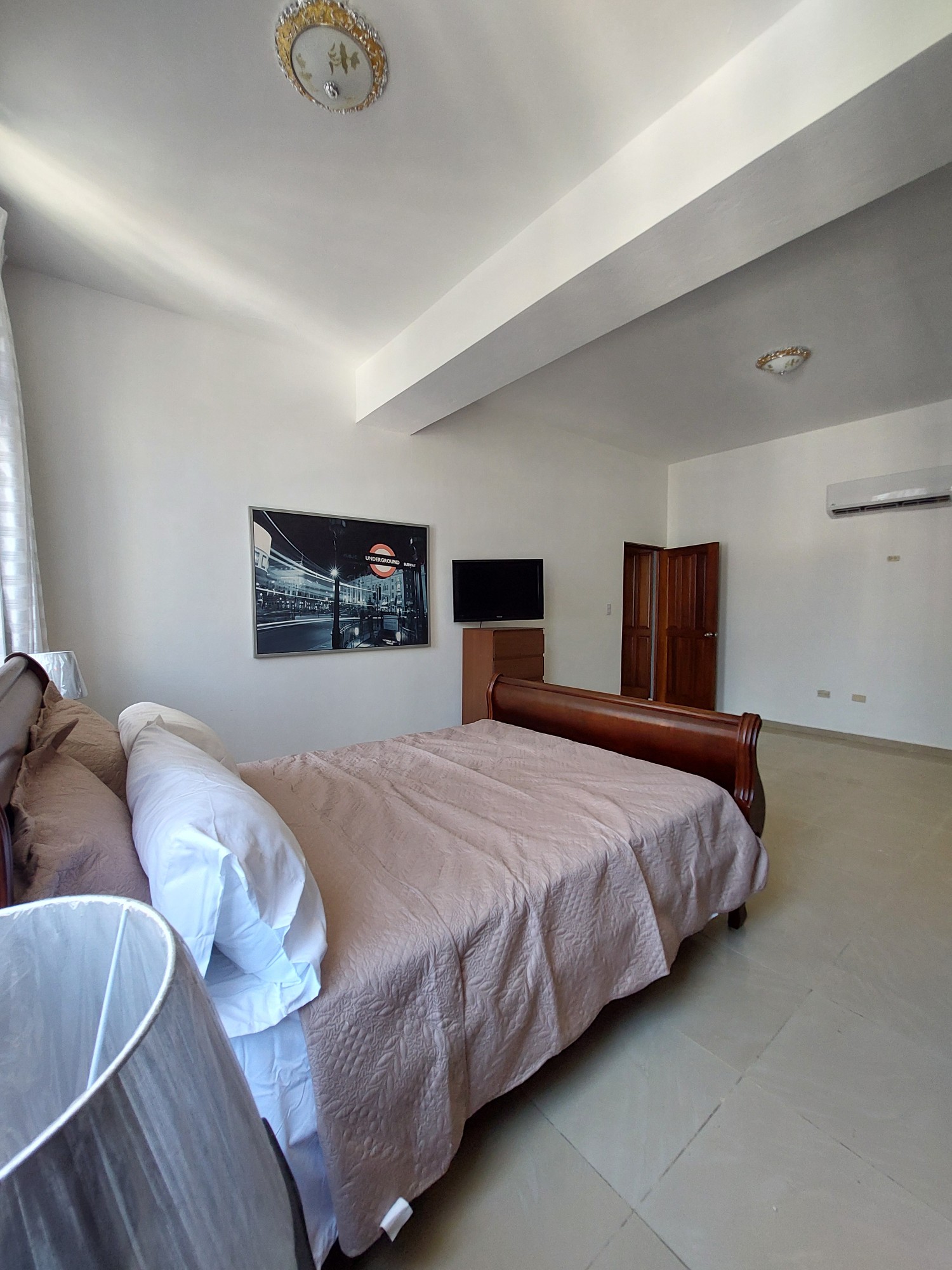 apartamentos - Apartamento amueblado de 1 habitación en piso alto bien ubicado en Piantini 4