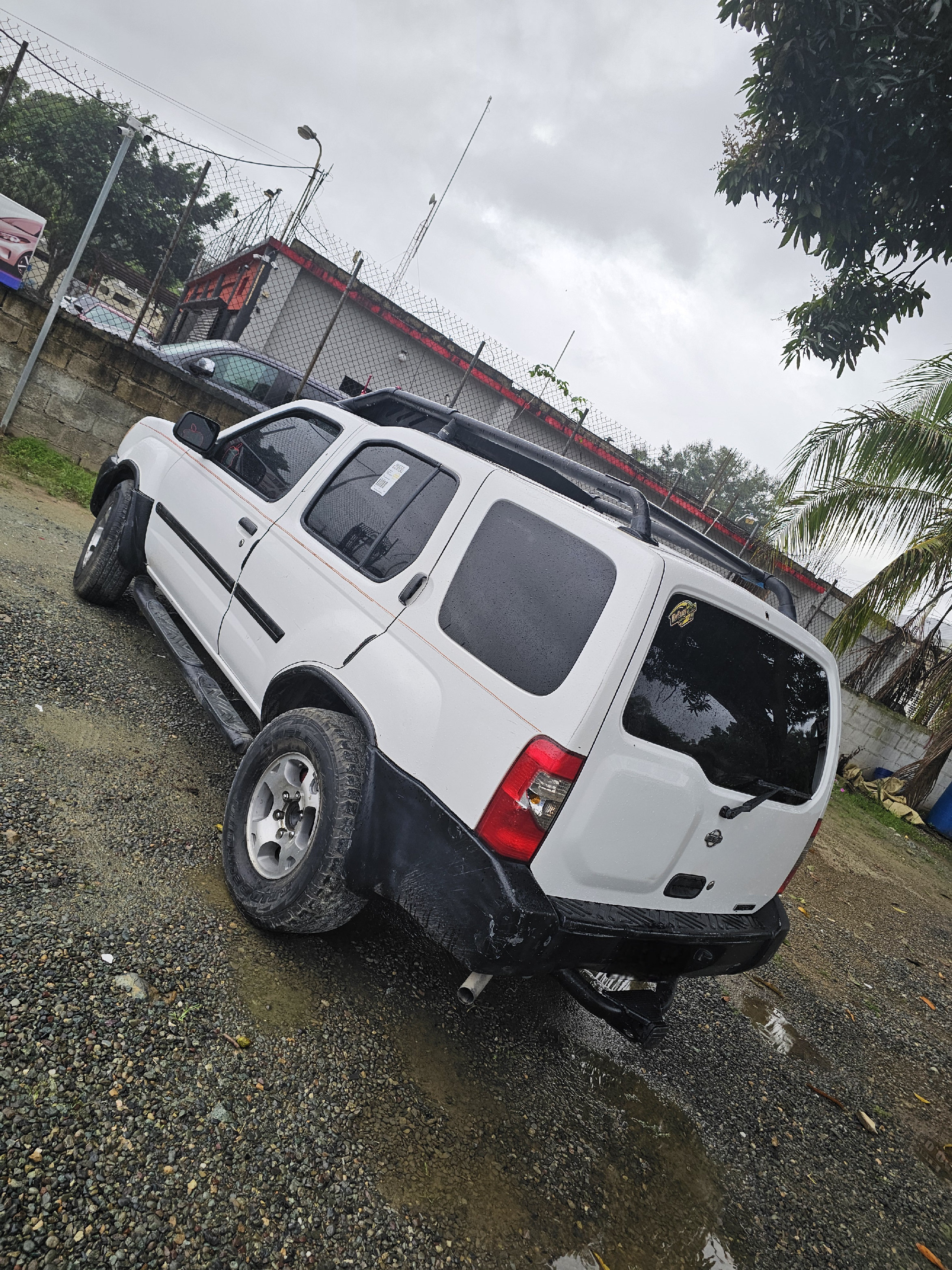 jeepetas y camionetas - Nissan xterra 2000 3