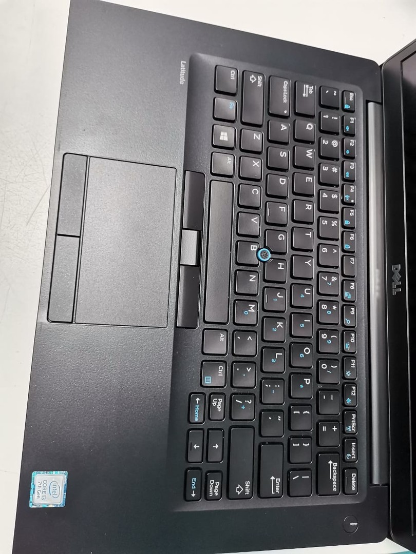 computadoras y laptops - Laptop, Dell Latitude 7480 / 7th Gen, Intel Core i3 / 8GB DDR4 / 128GB SSD
 5