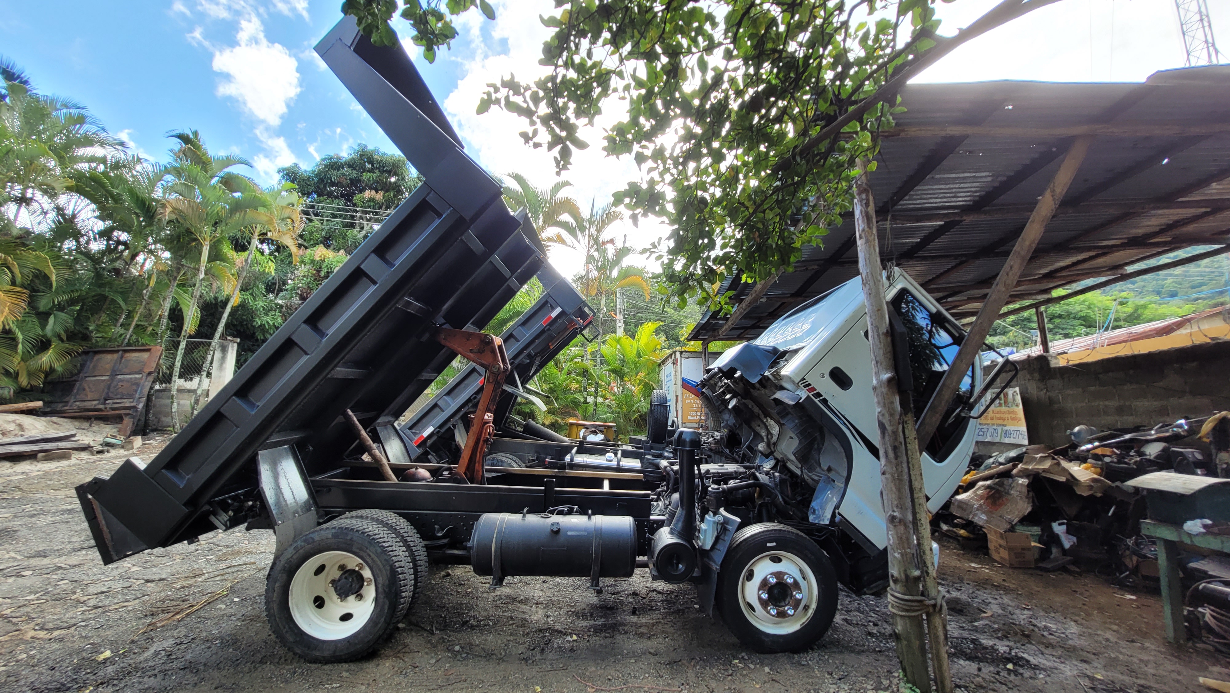 camiones y vehiculos pesados - camion isuzu volteo  3