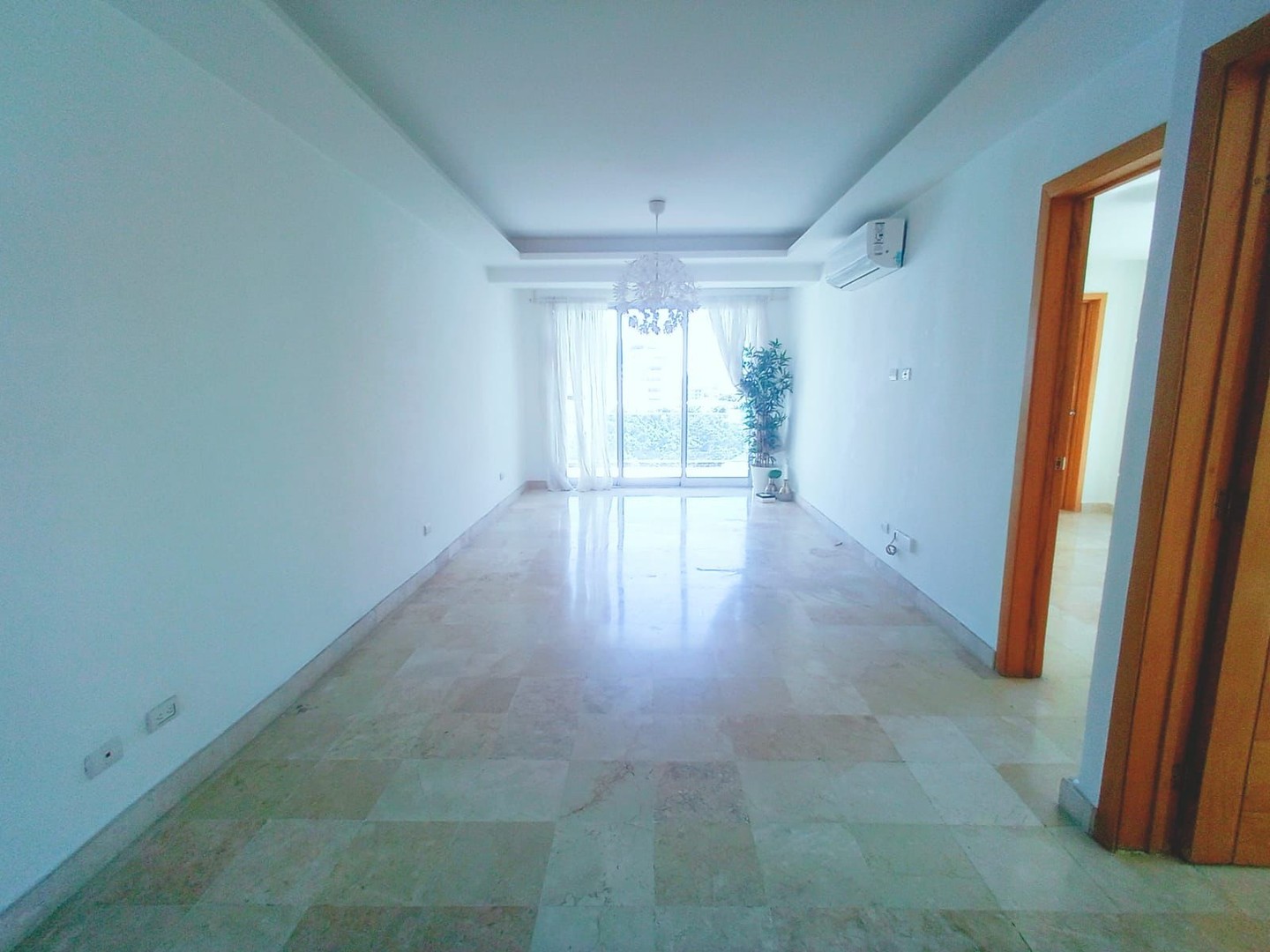 apartamentos - Apartamento en Venta
NACO
USD 160,000.00
Mantenimiento: RD$8,400.00

 5