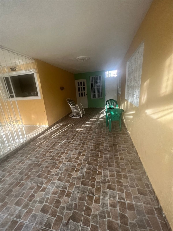 casas - Venta de casa en la urbanización mi hogar con 2 apartamentos Santo Domingo este 9