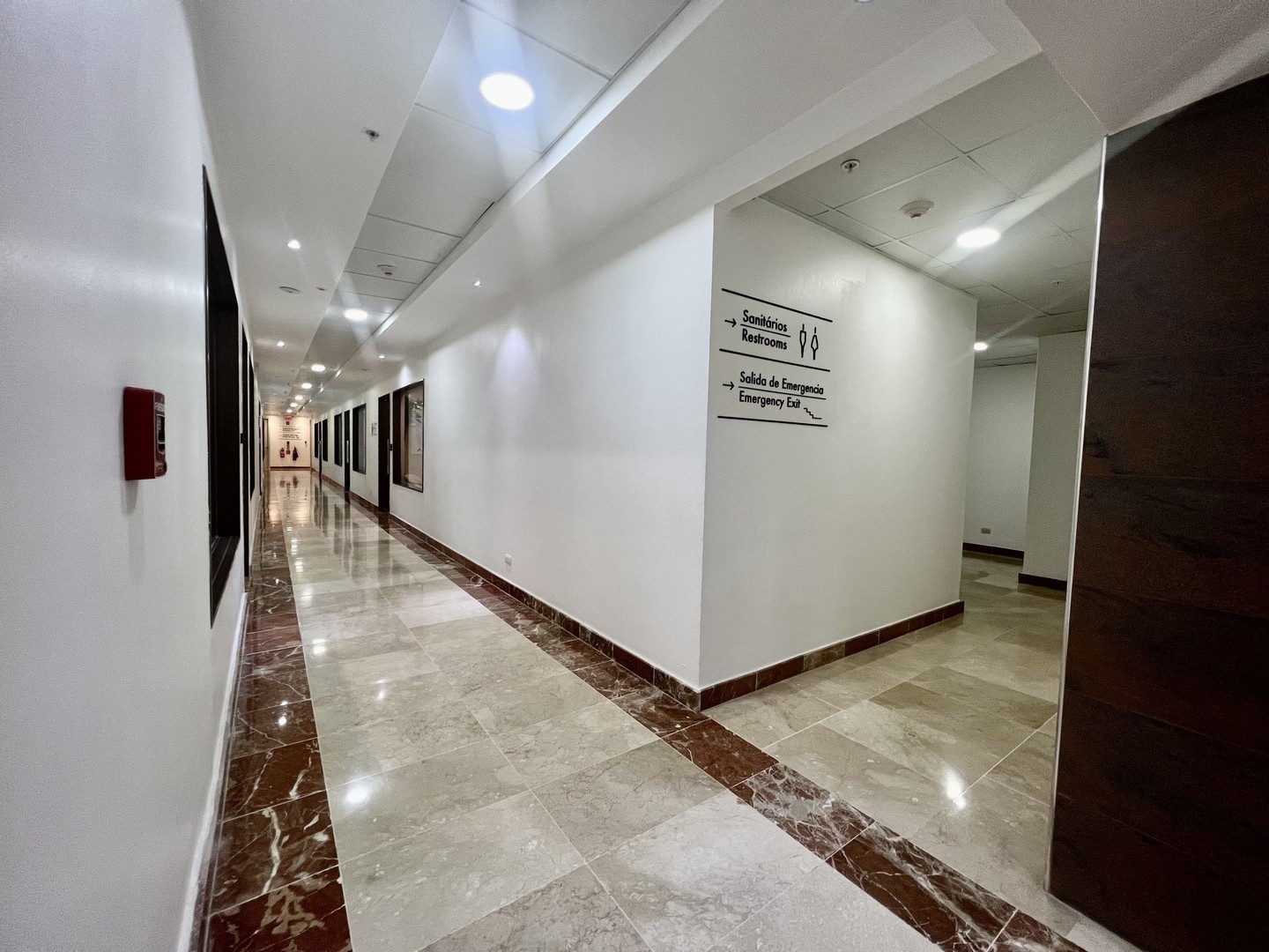 oficinas y locales comerciales - Piantini oficina de 97m2 3 parqueos en torre corporativa 6