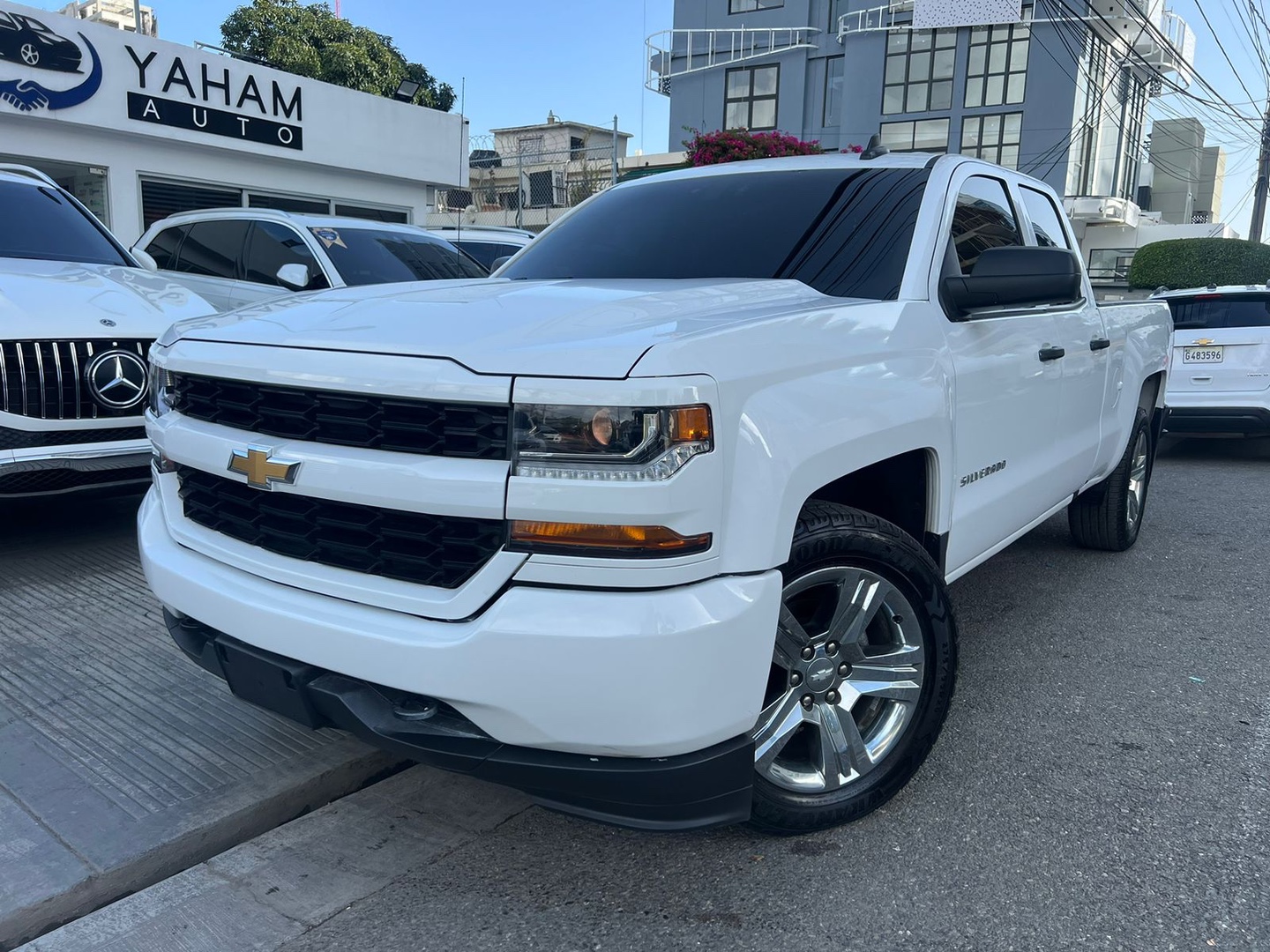 jeepetas y camionetas - CHEVROLET SILVERADO 2018